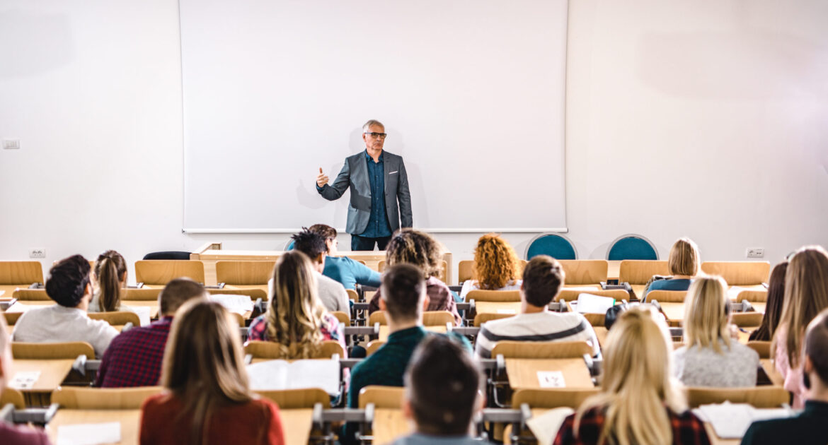 5 Advantages of Becoming a Lecturer - career-advice.jobs.ac.uk